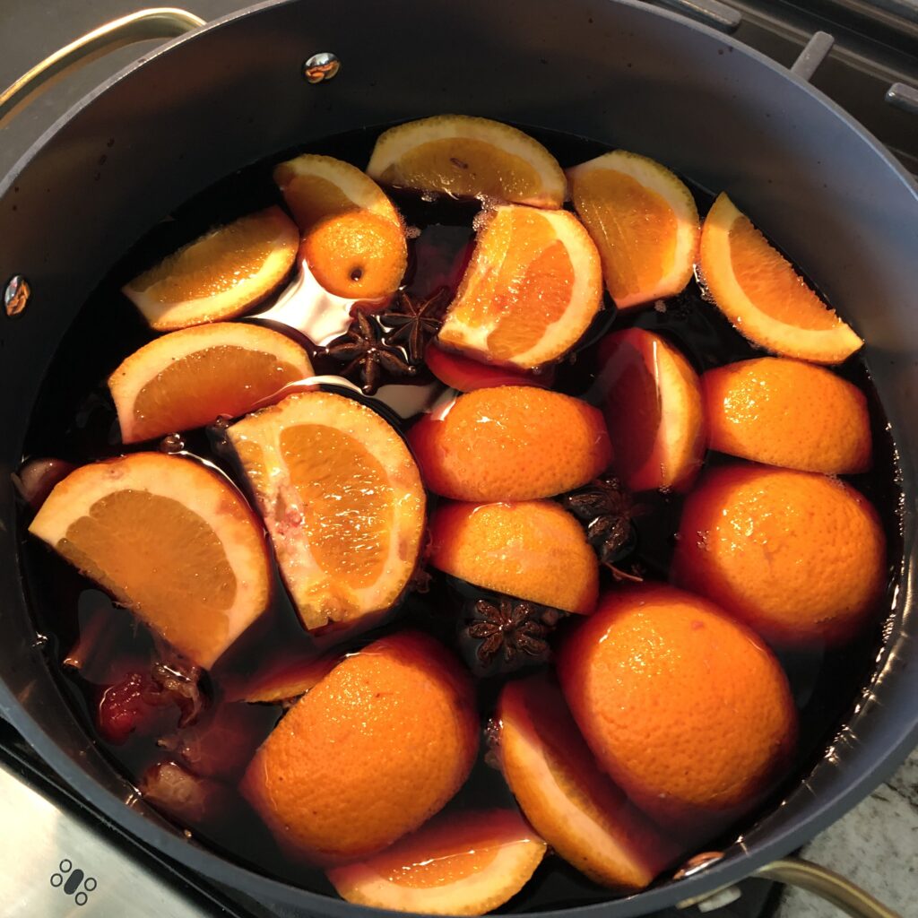 Easy Mulled Wine in Pot
